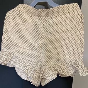 H&M ruffle shorts (new w/ tag)